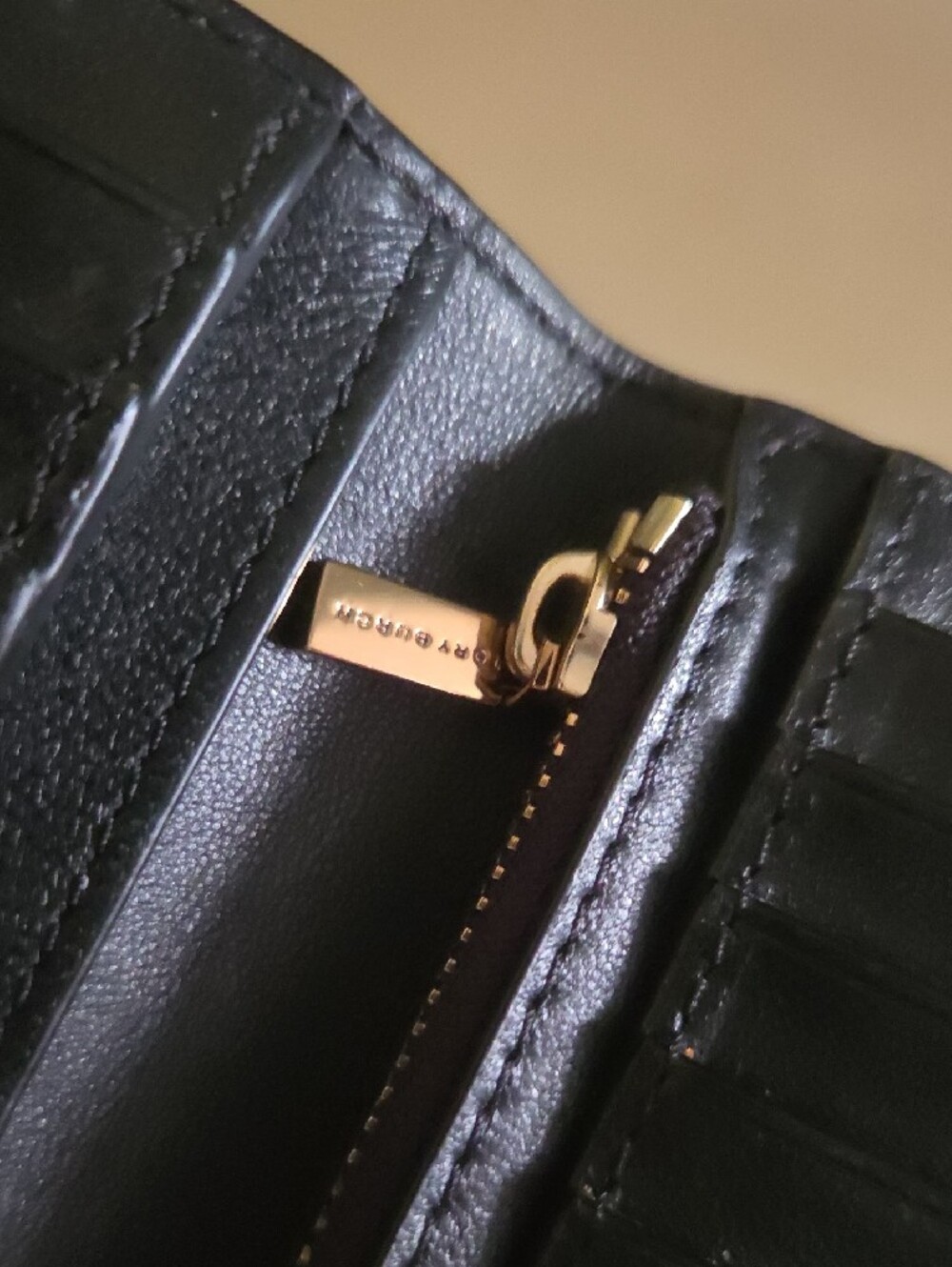 Tory Burch Kira Chevron Quilted Card Holder ❤️ - Picture 4 of 9